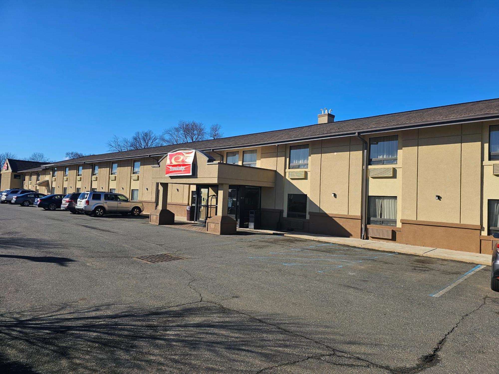 Econo Lodge Woodbridge Iselin Buitenkant foto